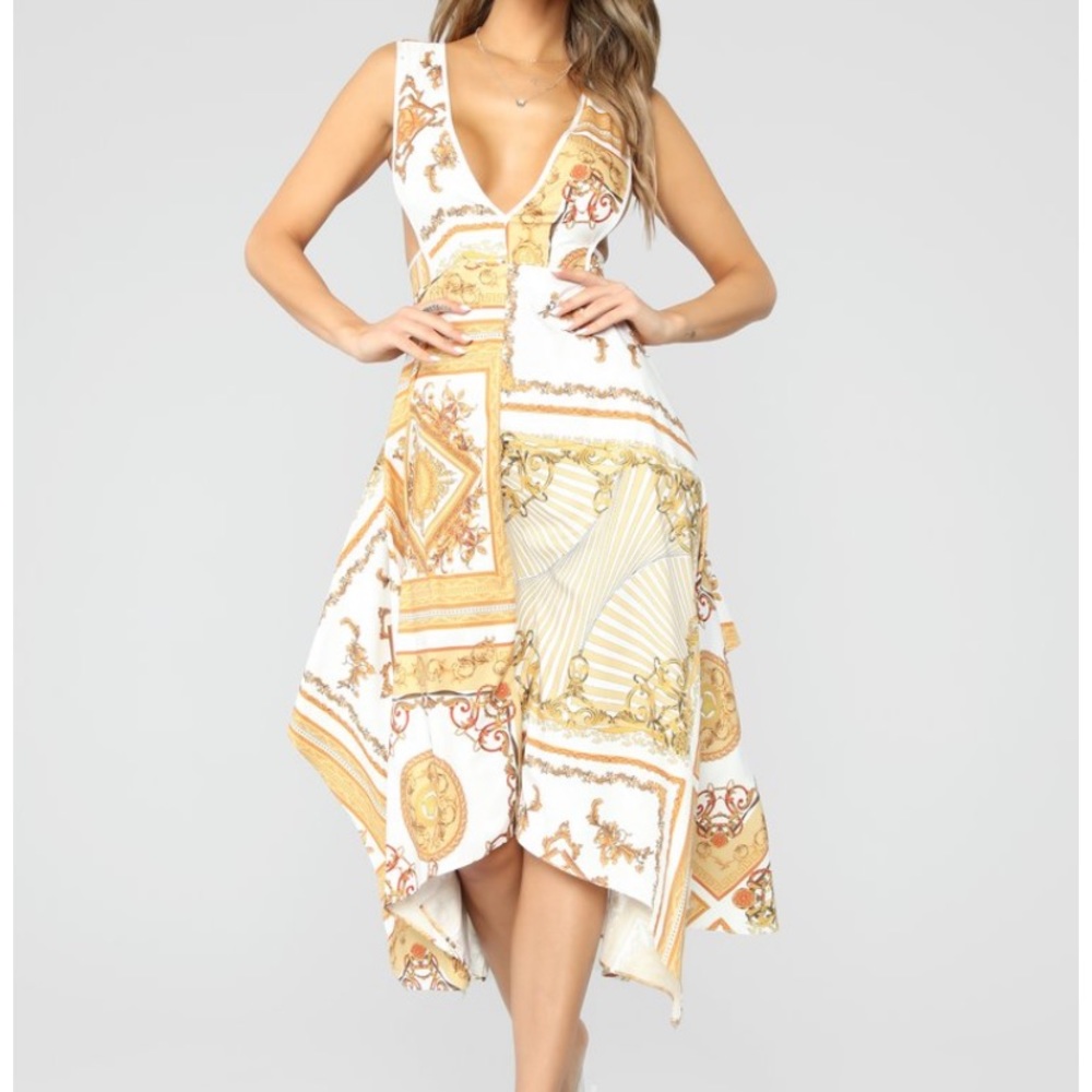 Size M dress gold and white Versace themed